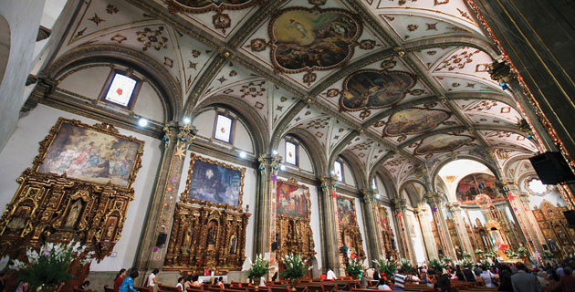 Interior de la Catedral de Coyoacán