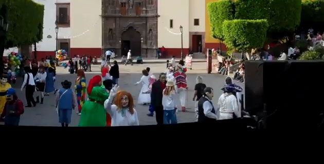  / 