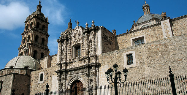 Fachada lateral de la Catedral de Durango.