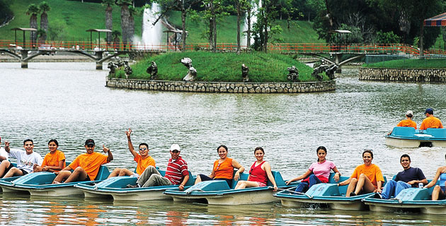Lago en balneario de Ixtapan de la Sal.