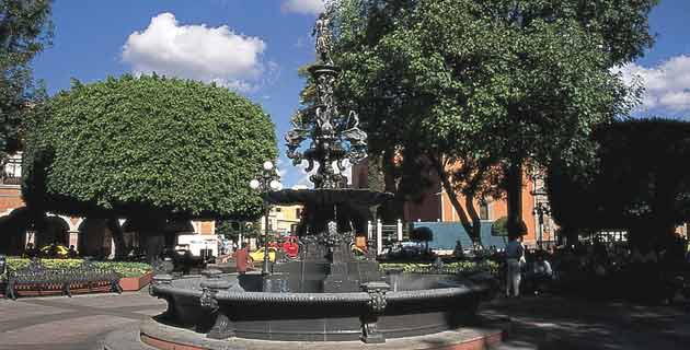 Vista del Jardín Zenea en la ciudad de Querétaro. Foto: Rafael Doniz Vista del Jardín Zenea en la ciudad de Querétaro. Foto: Rafael Doniz