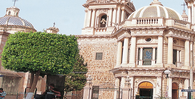 Fachada del templo de San Francisco en Tepatitlán. / Foto: María de Lourdes Alonso