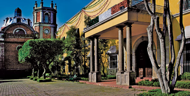 http://www.mexicodesconocido.com.mx/assets/images/tacubaya-barrio-magico-df-casa-amarilla-ene11.jpg