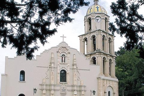 Iglesia de San Isidro Labrador de las Palomas, en Arteaga, Coahuila / María de Lourdes Alonso