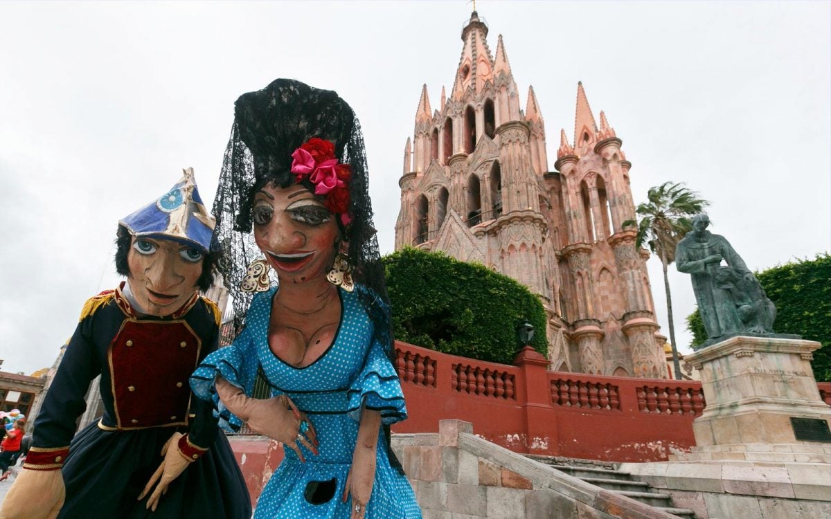 Mojigangas en San Miguel de Allende