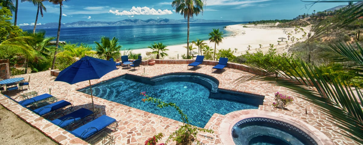 5 hoteles cerca de la playa para relajarte en las vacaciones