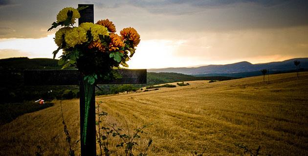 Los altares de muertos por la carretera fifu