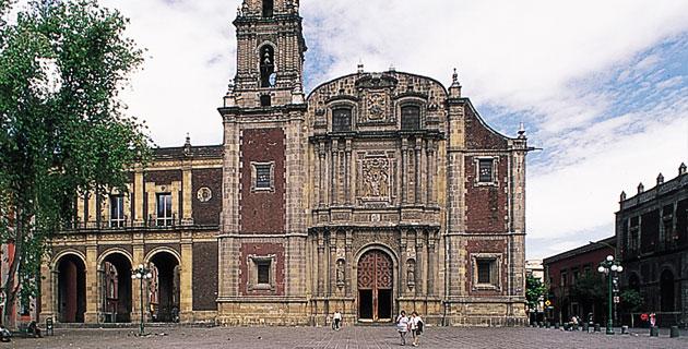Restauración del Templo de Santo Domingo (Distrito Federal) - México  Desconocido
