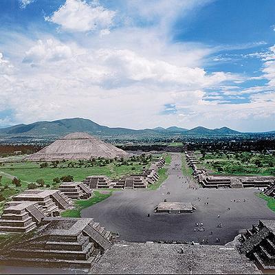 Plaza de la Luna, Teotihuacan, Estado de México / México desconocido
