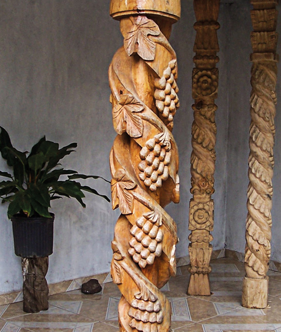 Madera tallada, una de las 5 artesanías tradicionales de Michoacán