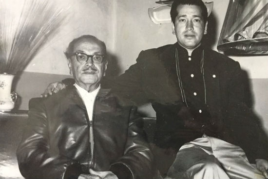 Gilberto Lázaro Gaona e hijo, los primeros en traer los organillos a México