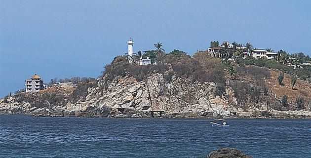 Puerto Escondido, una puerta a la mar del sur Puerto Escondido, una puerta a la mar del sur