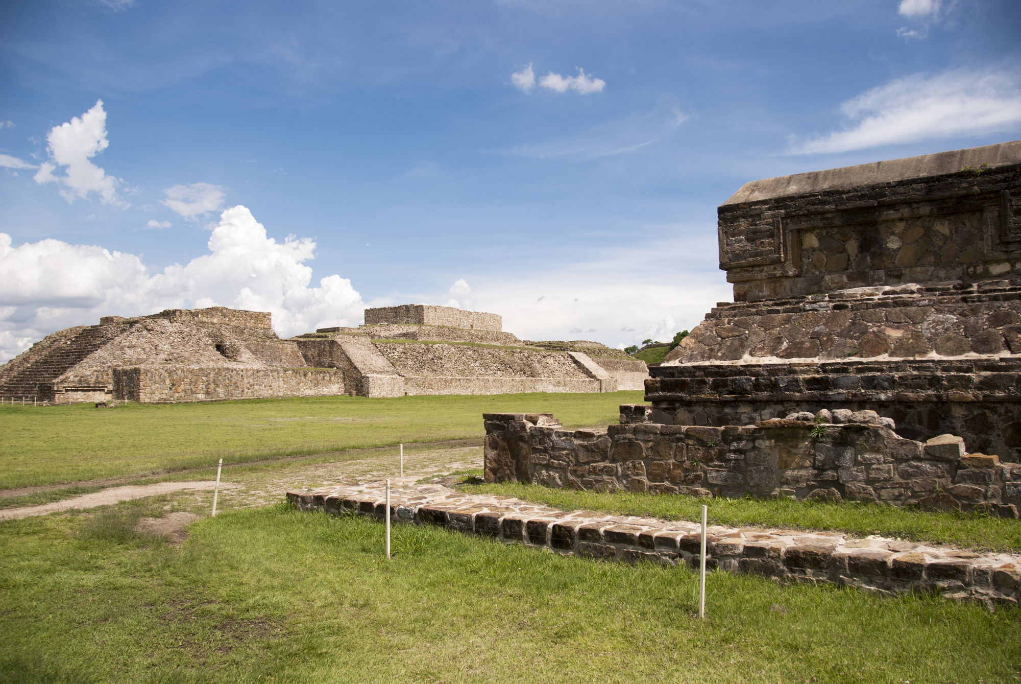 Centro Histórico de Oaxaca y zona arqueológica de Monte Albán - México  Desconocido