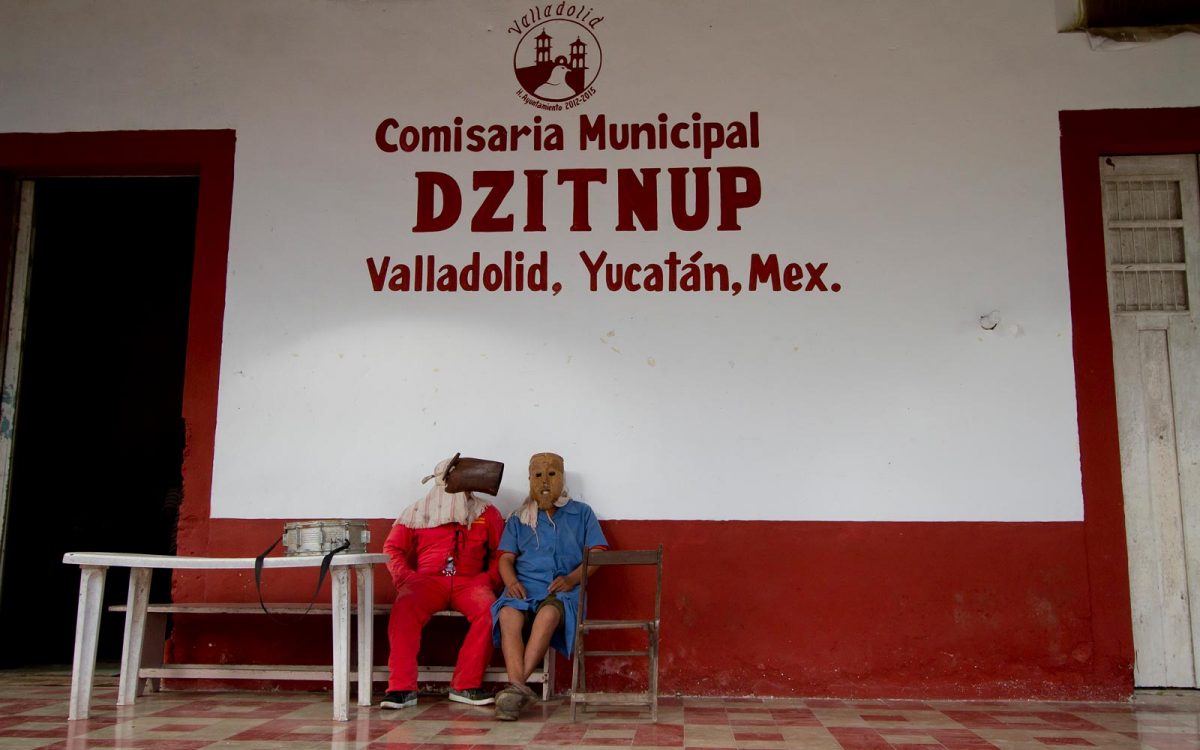 El bien y el mal pasan el tiempo juntos en este pueblo yucateco