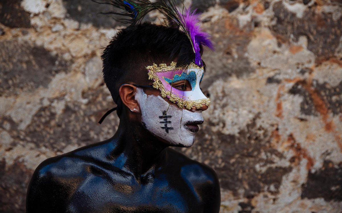Retrato de un "máscara" en el Carnaval de San Nicolás de los Ranchos