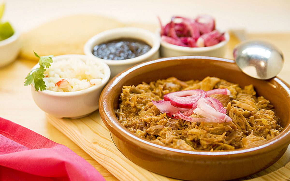 Receta para preparar cochinita pibil.