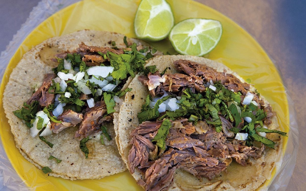 Platillos mexicanos: tacos al pastor