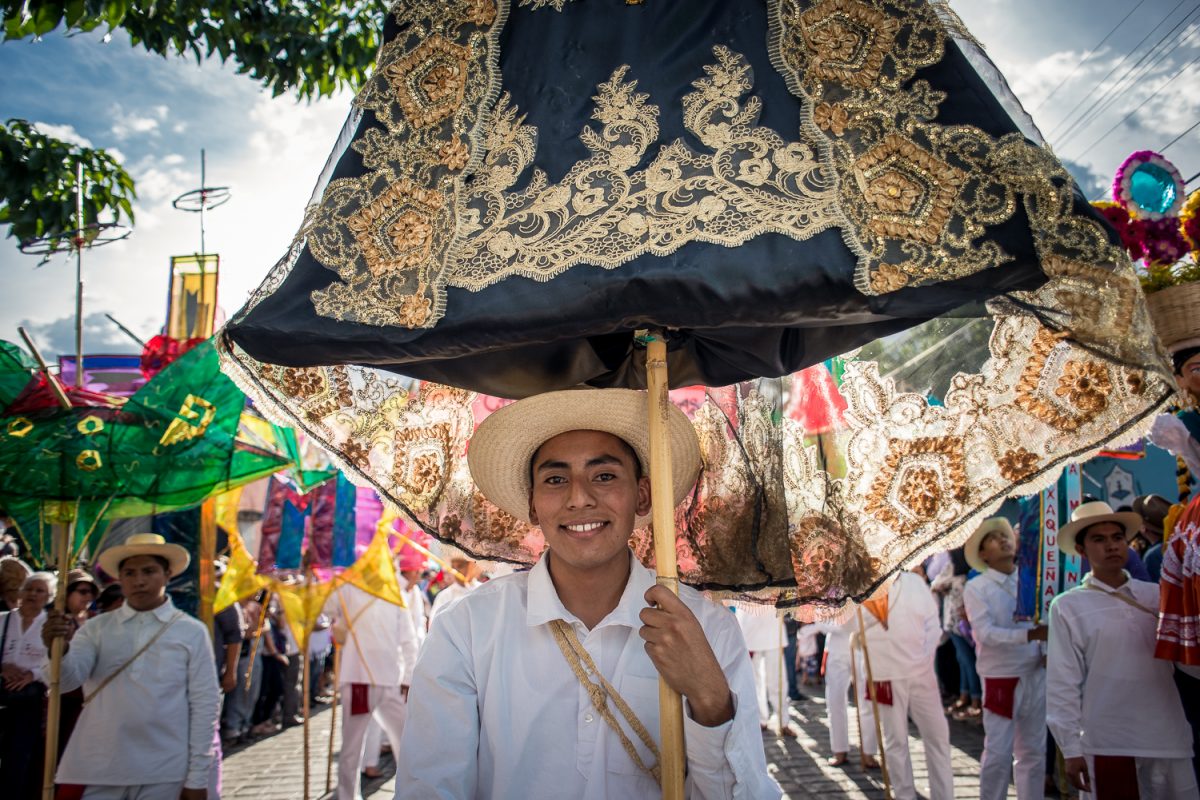 desfile de delegaciones de la Guelaguetza 2018