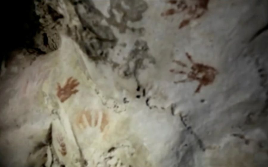 Encuentran huellas en una cueva de Yucatán