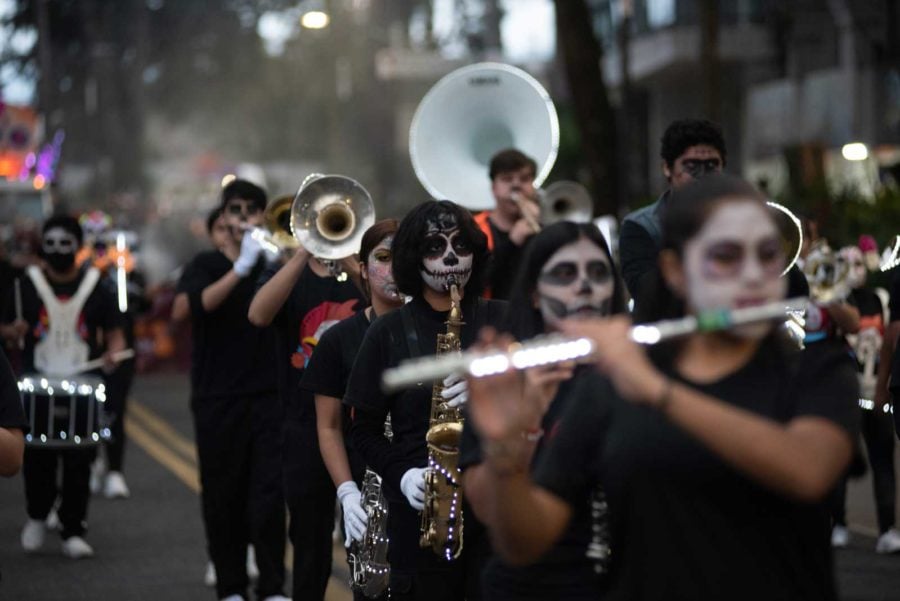 Bandas en el Desfile de Catrinas en Xalapa