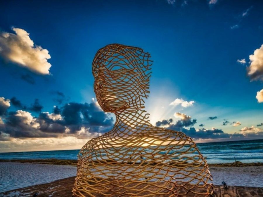 Mujer de playa tulum