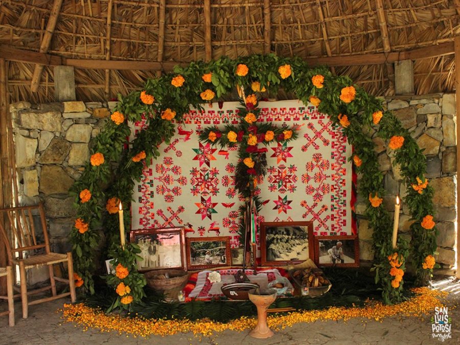 arco de los altares del Día de Muertos de la Huasteca Potosina