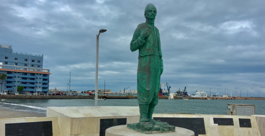 monumento al emigrante libanés