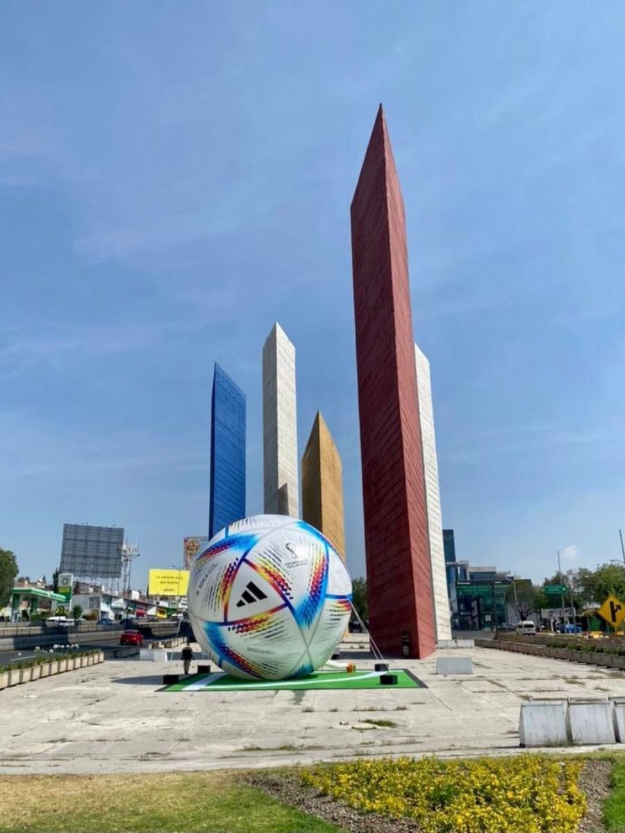 Réplica gigante del balón de Qatar 2022 estará en el Parque Naucalli -  México Desconocido