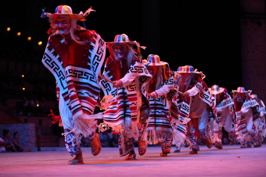 Danza de Los Viejitos michoacana