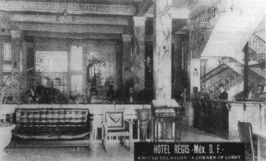 Interior del Hotel Regis.