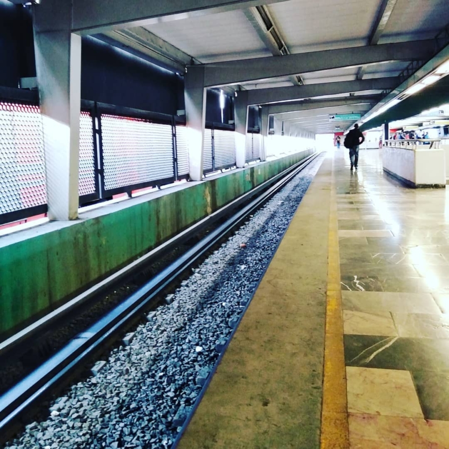 Metro Martín Carrera