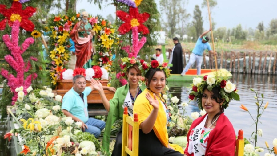 Procesión de trajineras