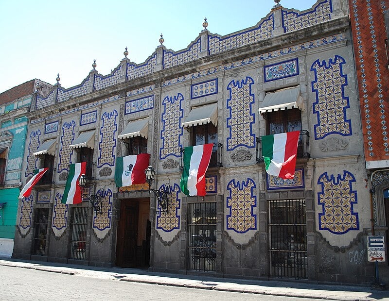 Fachada de Uriarte Talavera en el centro de Puebla