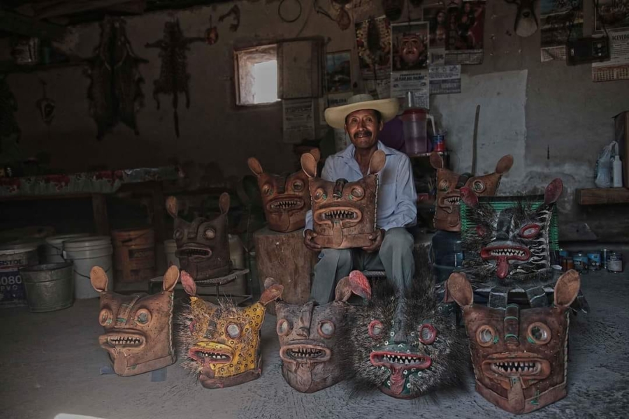 máscaras hombres jaguar