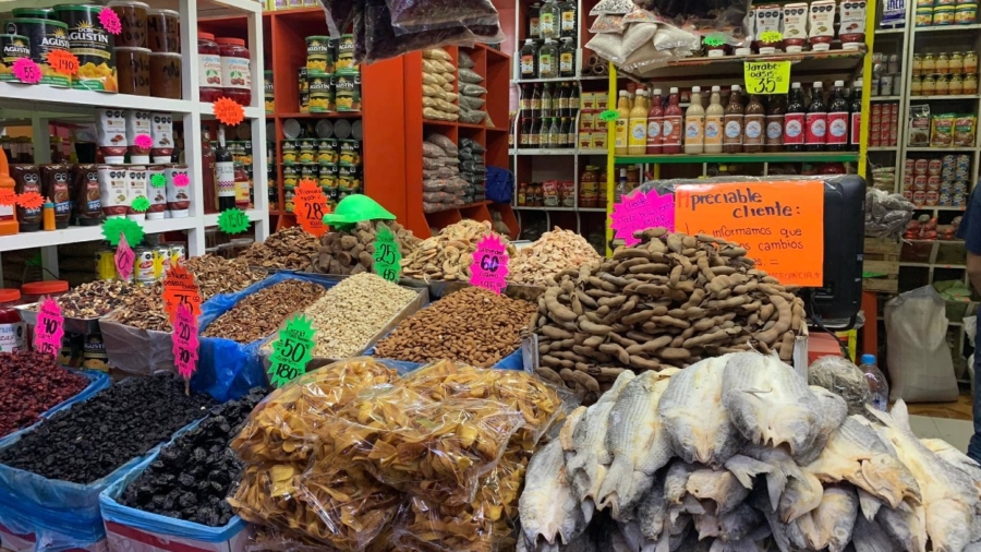Chiles secos y semillas