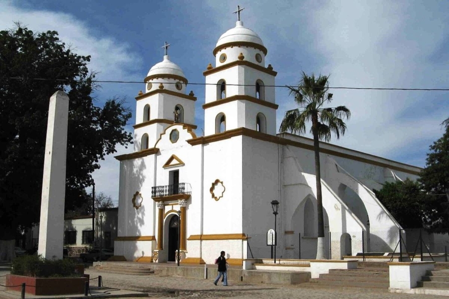 parroquia-san-miguel-arcangel-ures-wikimedia parroquia-san-miguel-arcangel-ures-wikimedia