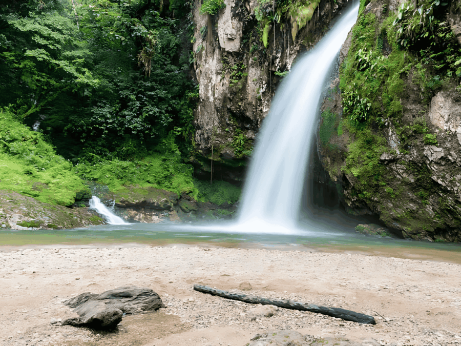 Cascada las Brisas
