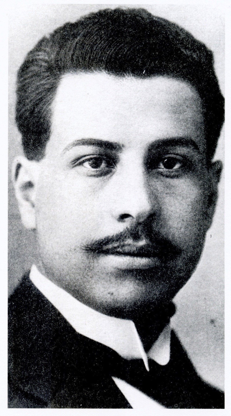 Ramón López Velarde nació en Jerez de la Frontera, Zacatecas, el 15 de junio de 1888. Wikipedia.
