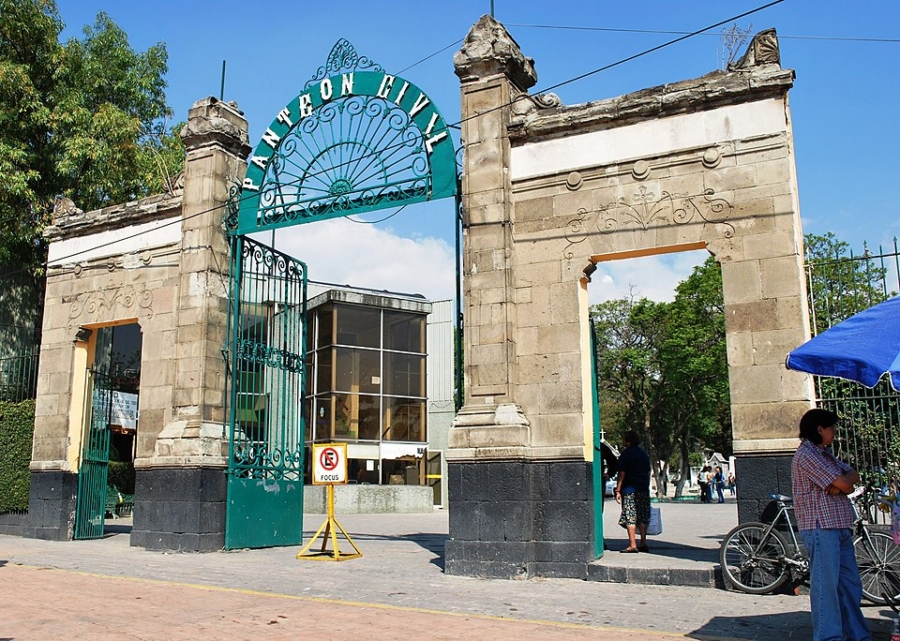 Entrada panteón
