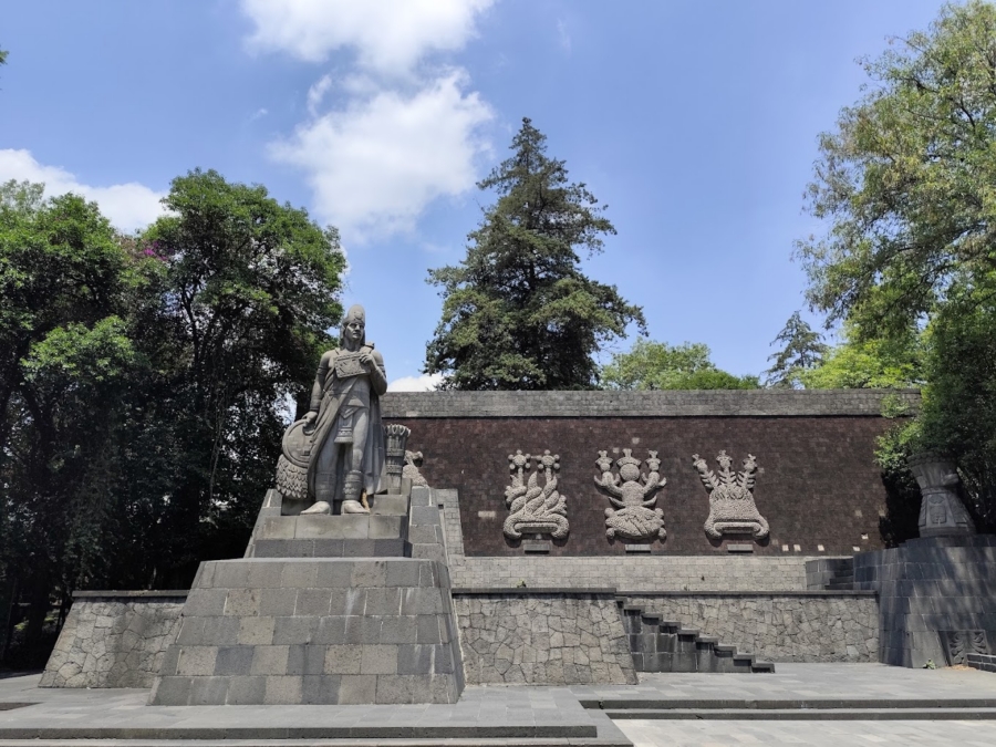 La Fuente Monumental de Nezahualcóyotl fue construida en 1955 por el escultor mexicano Luis Ortiz Monasterio. Google Images.