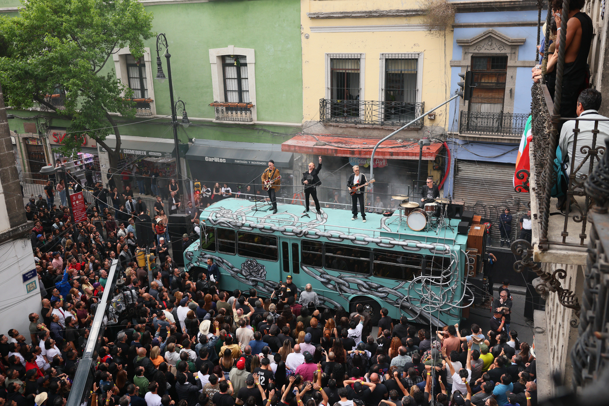 U2 grabó su nuevo videoclip en el Centro Histórico de la Ciudad de México