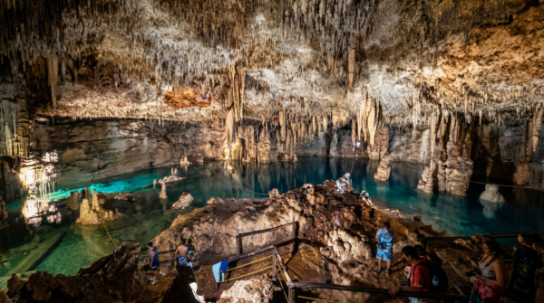 Cenote Ch'oojaj