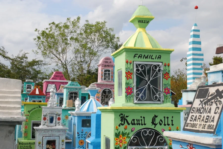 Cementerio de Hoctún