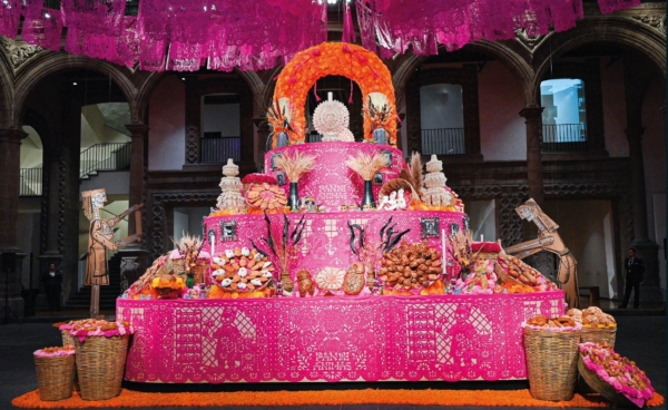 Altar monumental del Palacio de Iturbide